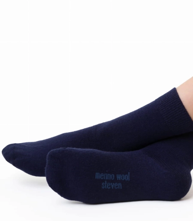 Skarpetki-dzieciece-z-welny-merino-steven-130-granatowe.jpg