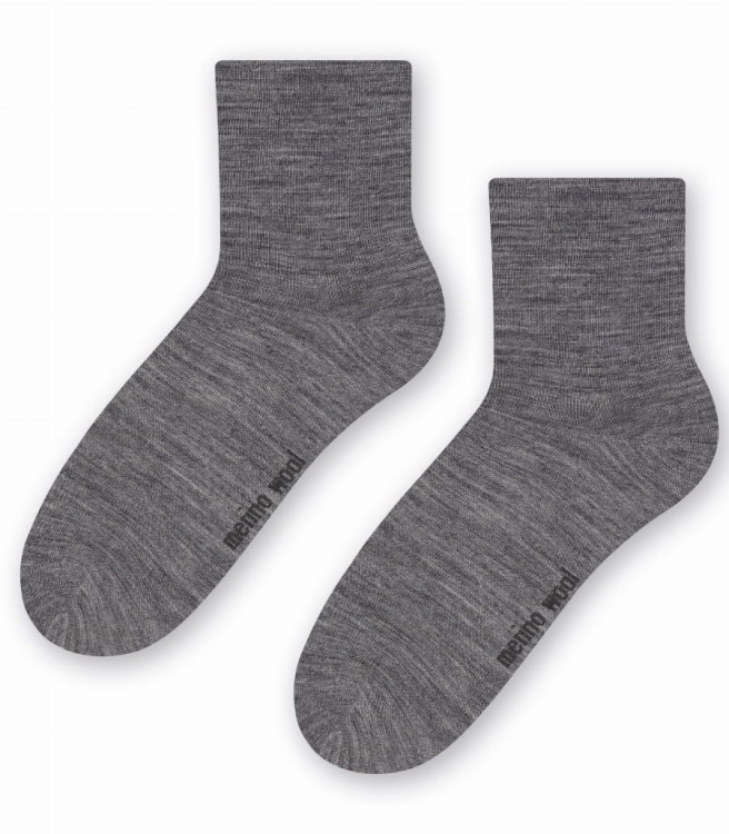 Skarpety-damskie-z-welny-merino-steven-130-ciemny-szary.jpg