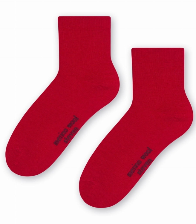 Skarpety-damskie-z-welny-merino-steven-130-czerwone.jpg