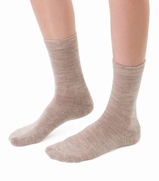 Skarpety-damskie-polfrotte-z-welny-merino-steven-130-bezowe.jpg