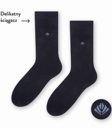 Skarpety-garniturowe-meskie-gladkie-z-emblematem-steven-056-granatowe.jpg