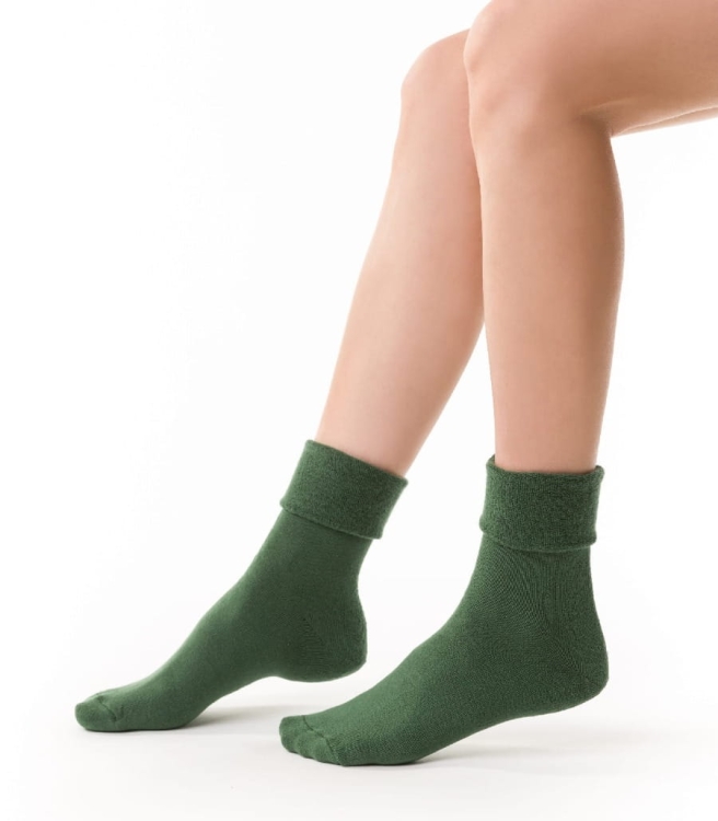 Ciepłe-skarpety-damskie-frotte-steven-110-zielone.jpg