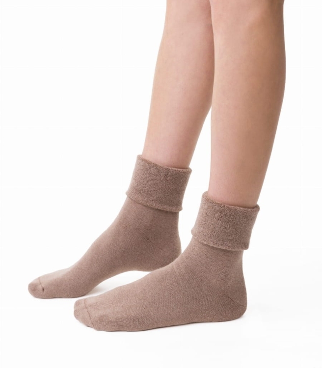Ciepłe-skarpety-damskie-frotte-steven-110-melanz-bez.jpg