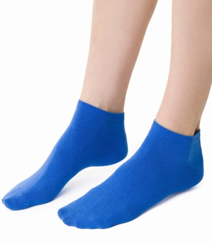 gladkie-bawelniane-stopki-damskie-steven-052-niebieskie.jpg