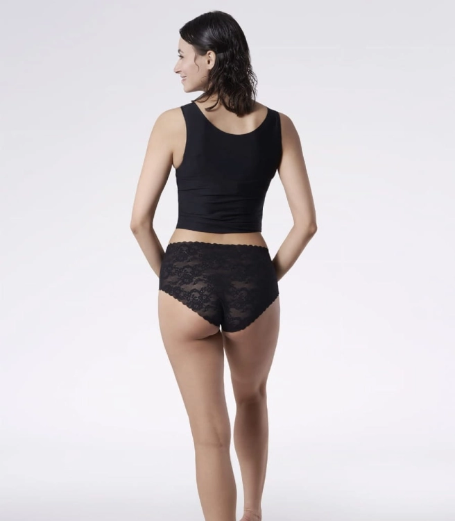 bezszwowe-koronkowe-figi-z-wysokim-stanem-bellie-maxi-julimex-czarne.jpg