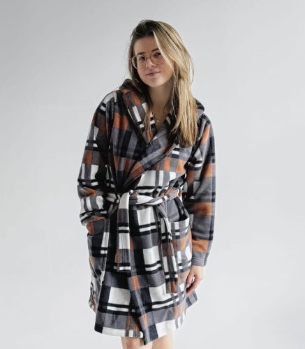 Krotki-damski-szlafrok-w-kratke-z-kapturem-Kocyk-031-camel.jpg