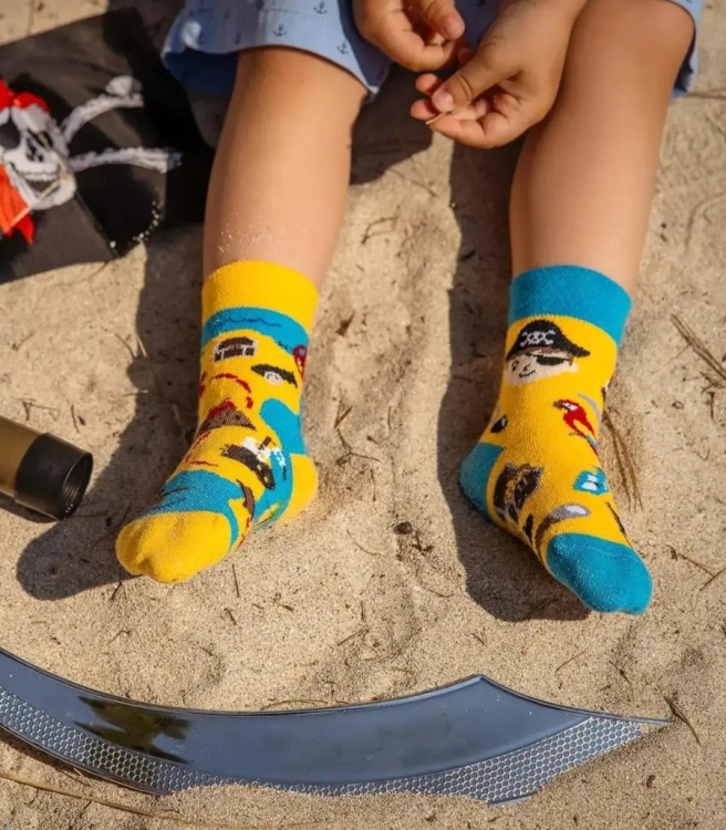 Skarpetki-dzieciece-bawelniane-piraci-spox-sox-lookbook.jpg