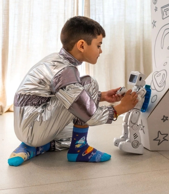 Skarpetki-dzieciece-bawelniane-kosmos-spox-sox-lookbook2.jpg